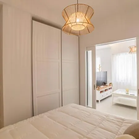 Old Town Luxury Apartment *